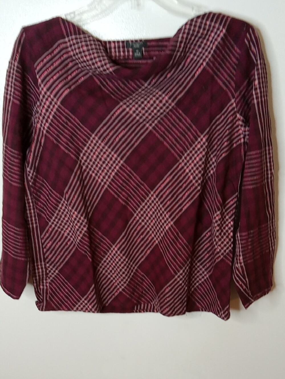 Ann Taylor Factory Petite Size Medium Burgundy Plaid Long-Sleeve Top. Office